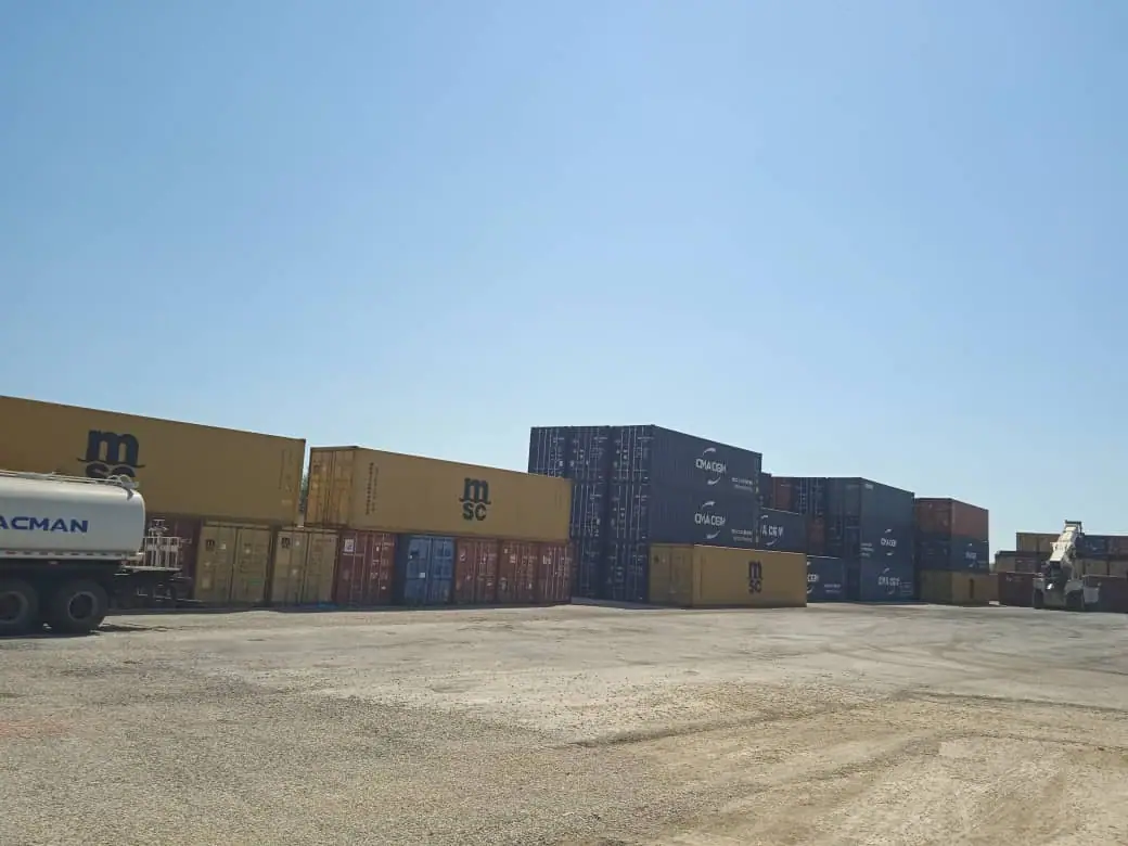 Aire de stationnement logistique